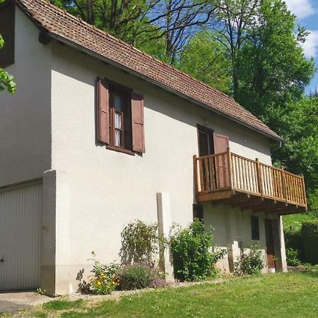 Maison D'Hote, Gite, La Maisonnette Vic-sur-Cere Exterior photo